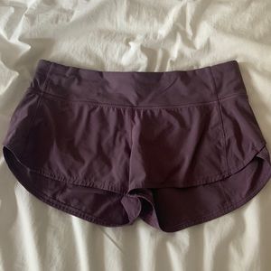 Lululemon 2.5 in’ speed up short